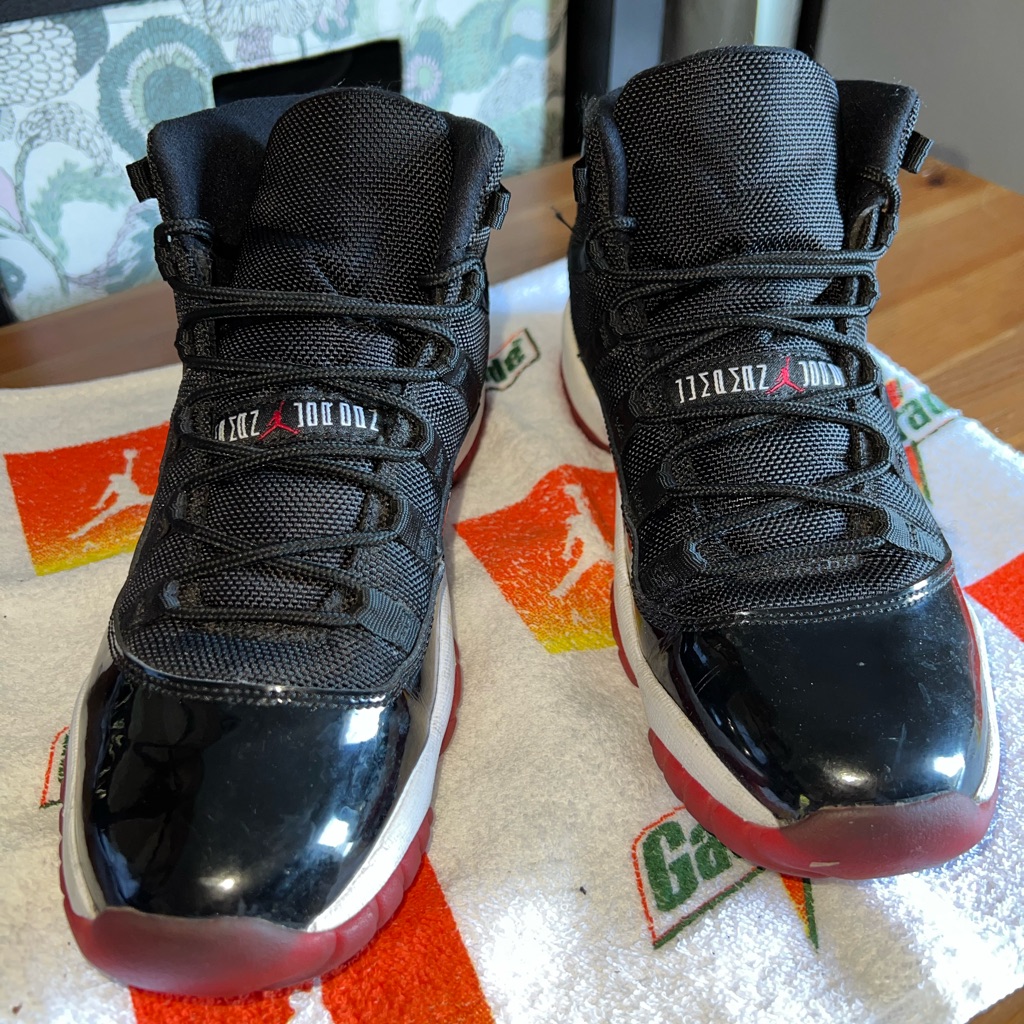 Jordan 11 Retro Playoffs Bred 2016 (Gs) Worn. No Box. 5.5y = Women’s 7